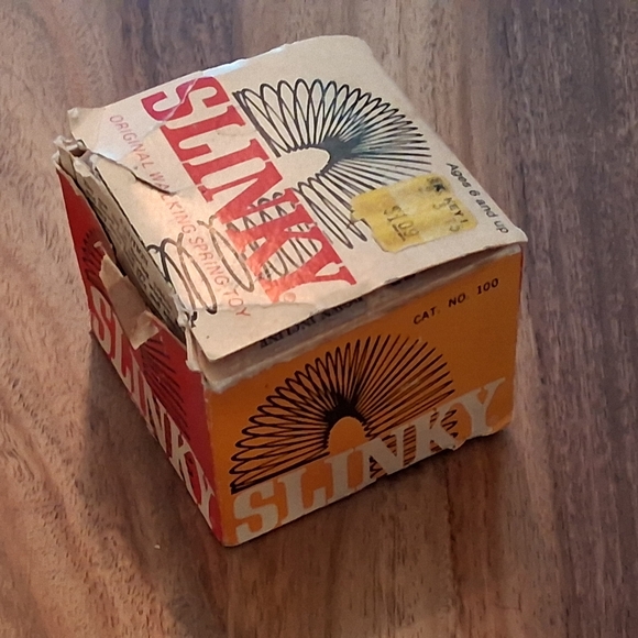VINTAGE SLINKY Original Walking Spring Toy Metal James Industries - Picture 9 of 9